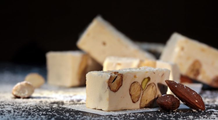 nougat-Turrón