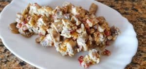 Ovos mexidos com cogumelos e receitas de presunto